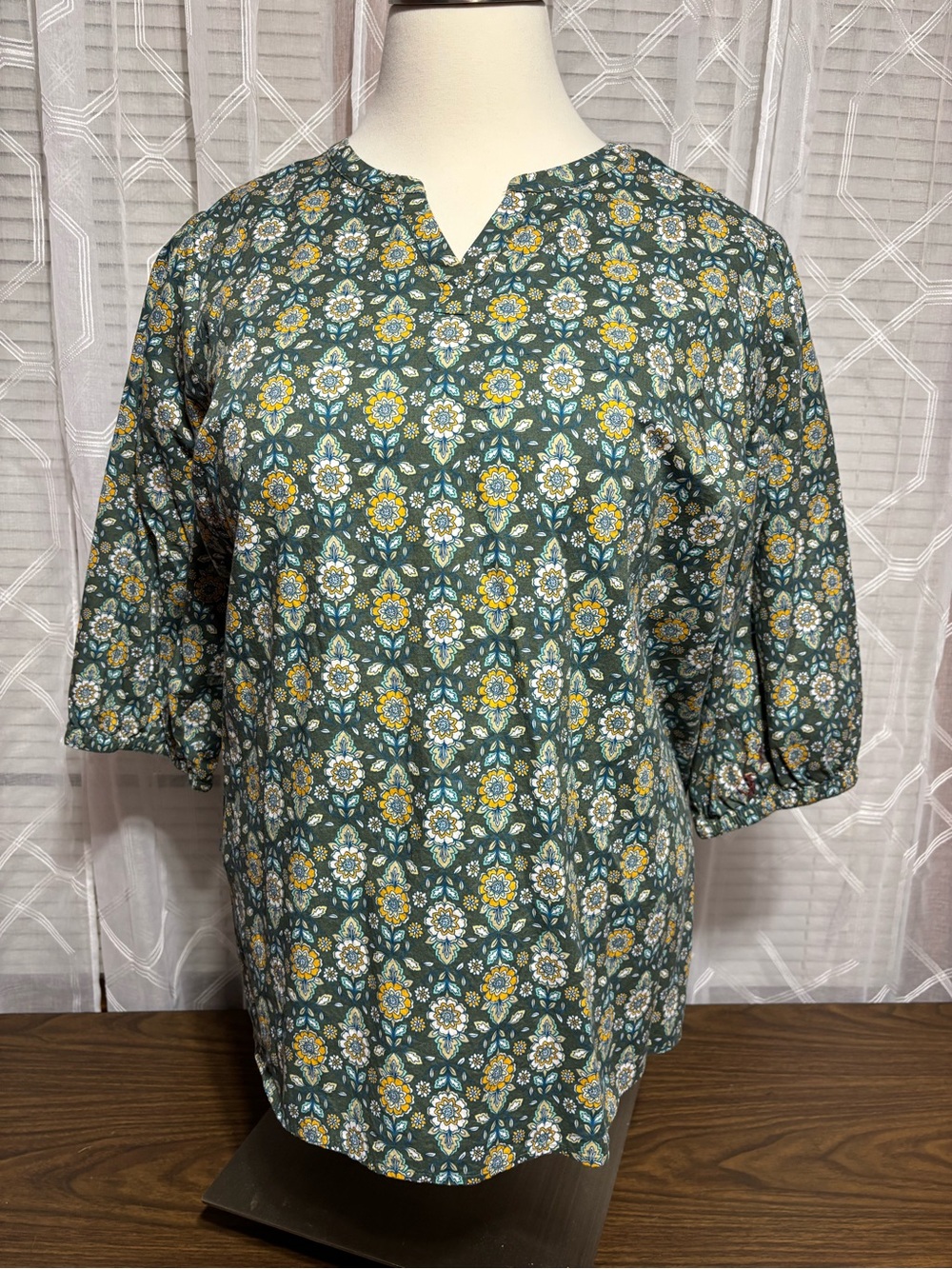 Croft & Barrow 3X Women’s Floral Split-Neck Top Green 28 p2p 30”L 100% cotton